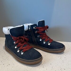 Bjornal Navy Boots with Red Laces